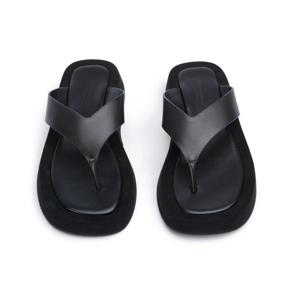 Tony Bianco Ives Sandals in Black Como 9 with box Womens Flip Flops - Picture 1 of 15